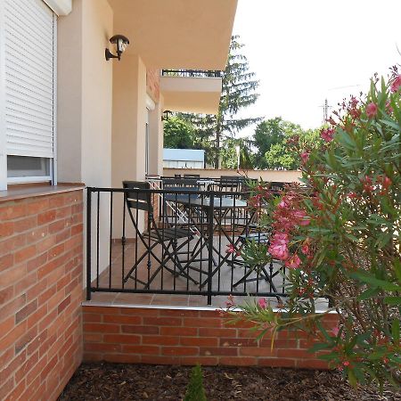 Imola Es Andrea Apartmanhaz 2 Hajduszoboszlo Luaran gambar