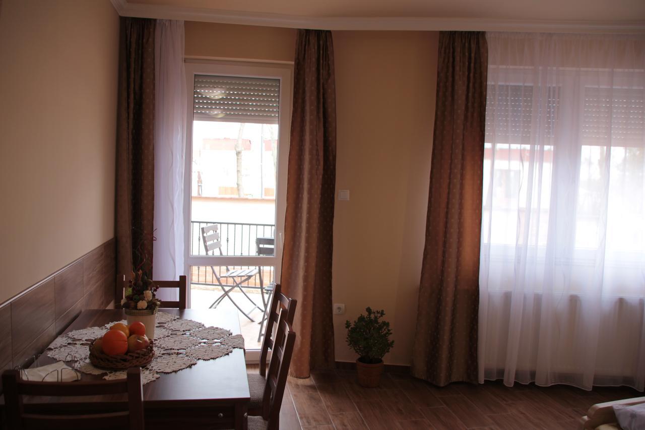 Imola Es Andrea Apartmanhaz 2 Hajduszoboszlo Luaran gambar