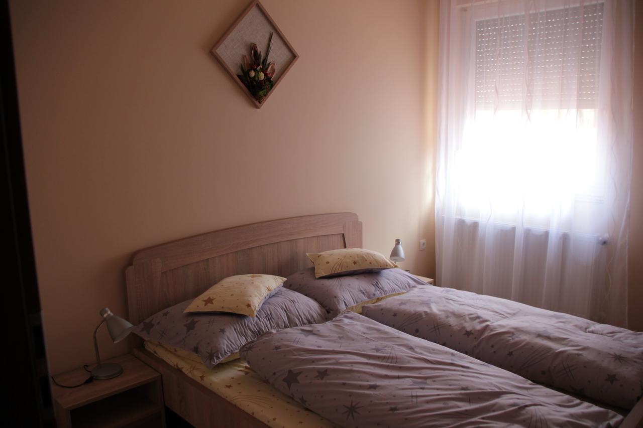 Imola Es Andrea Apartmanhaz 2 Hajduszoboszlo Luaran gambar