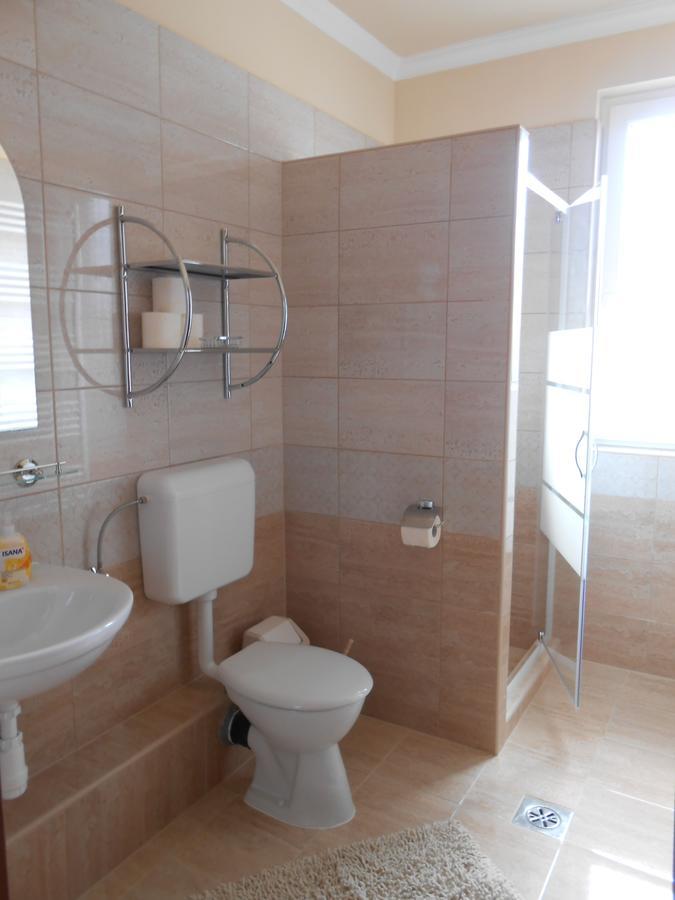 Imola Es Andrea Apartmanhaz 2 Hajduszoboszlo Luaran gambar