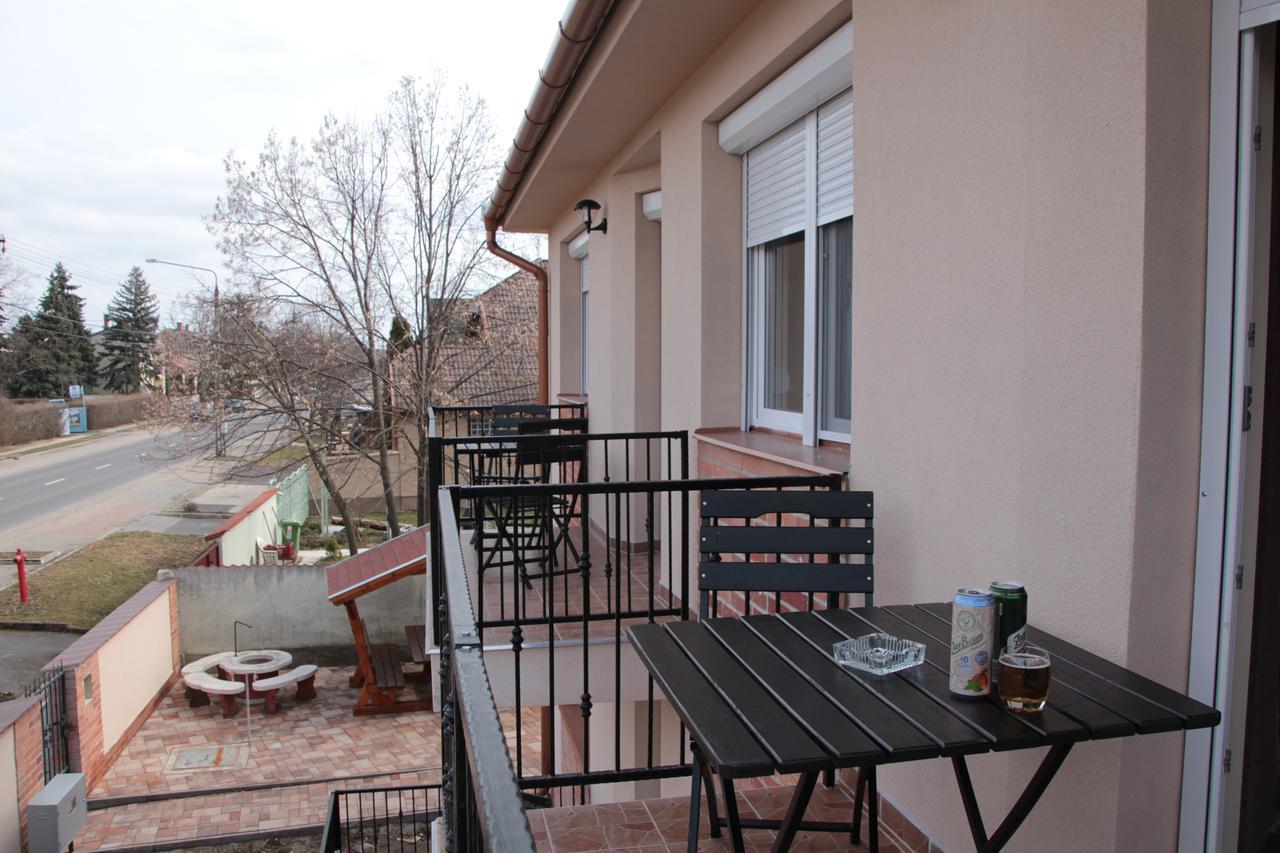 Imola Es Andrea Apartmanhaz 2 Hajduszoboszlo Luaran gambar