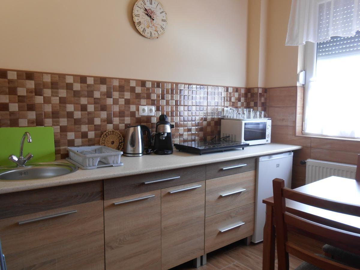 Imola Es Andrea Apartmanhaz 2 Hajduszoboszlo Luaran gambar