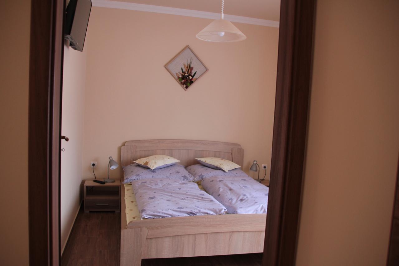 Imola Es Andrea Apartmanhaz 2 Hajduszoboszlo Luaran gambar